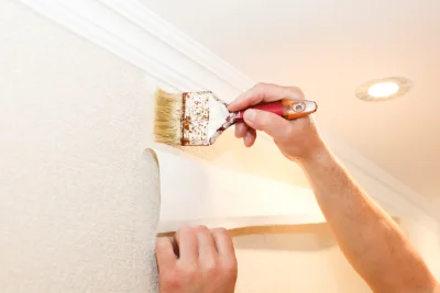 Pose de papier peint à Arzon — revêtements muraux et toiles de verre